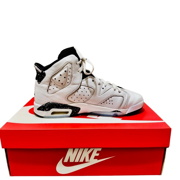 Nike Air Jordan 6 Retro Reverse Oreo Black White Kids Youth GS Size 7 Sneakers - Picture 1 of 7